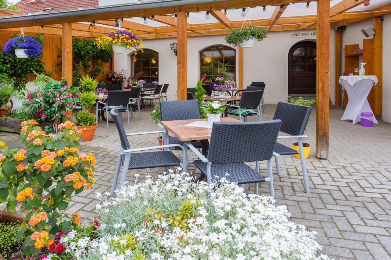Hotel & Ferienwohnungen Bohlenblick Saalfeld Saale ภายนอก รูปภาพ