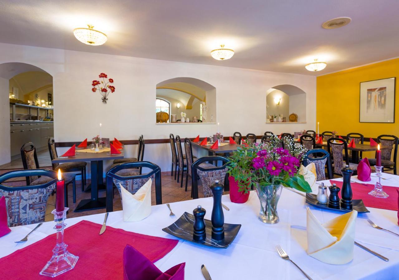Hotel & Ferienwohnungen Bohlenblick Saalfeld Saale ภายนอก รูปภาพ