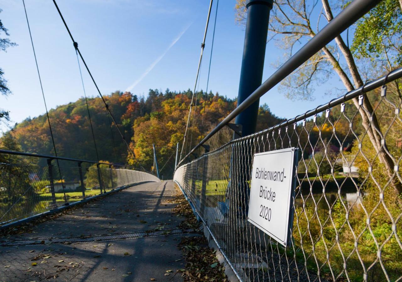 Hotel & Ferienwohnungen Bohlenblick Saalfeld Saale ภายนอก รูปภาพ