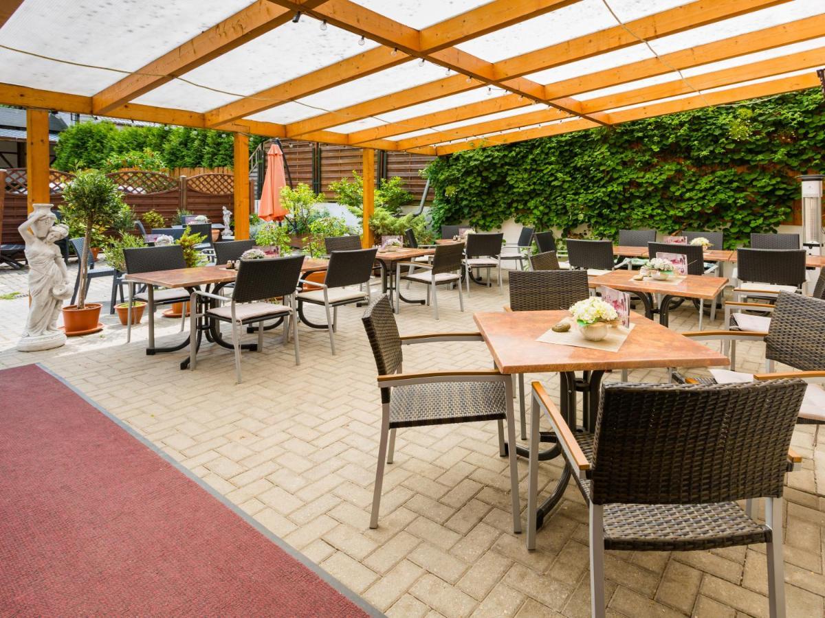 Hotel & Ferienwohnungen Bohlenblick Saalfeld Saale ภายนอก รูปภาพ