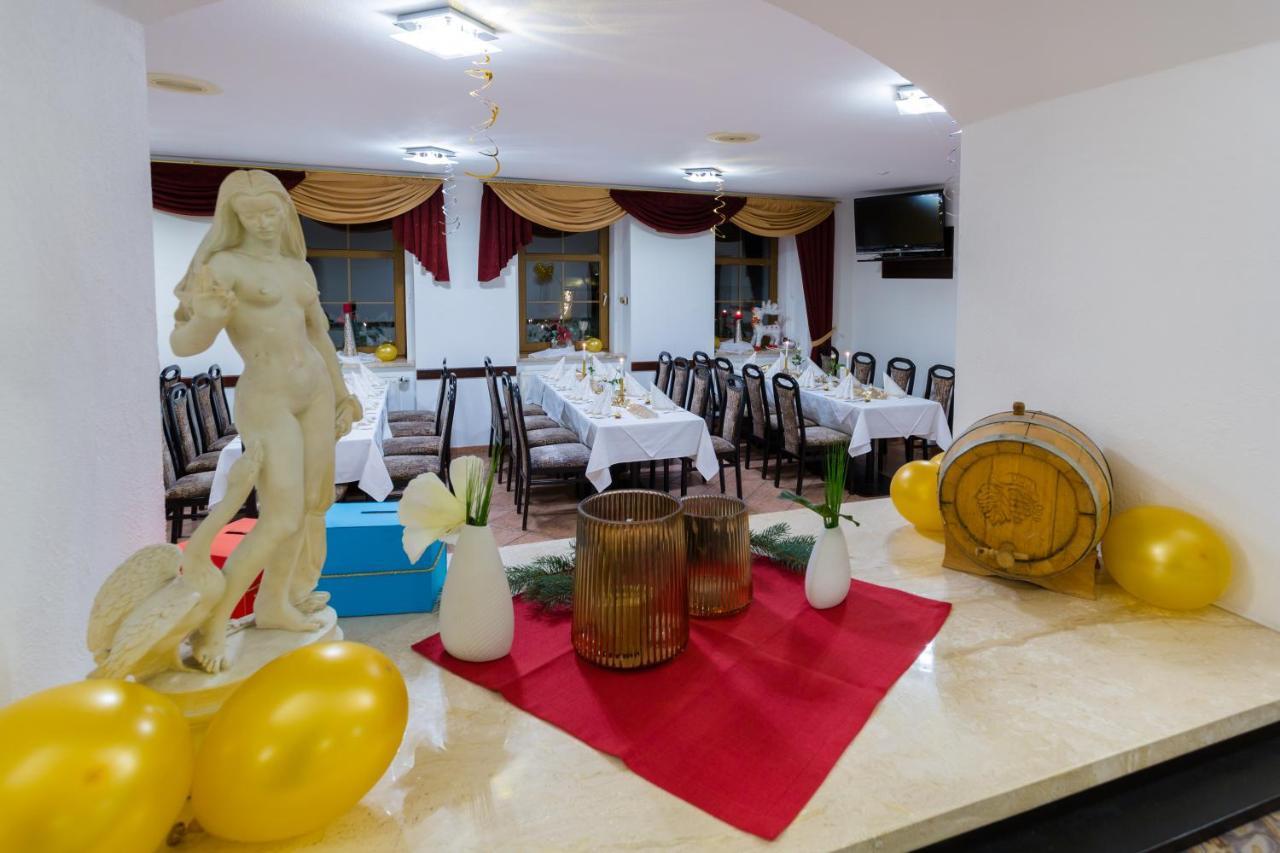 Hotel & Ferienwohnungen Bohlenblick Saalfeld Saale ภายนอก รูปภาพ