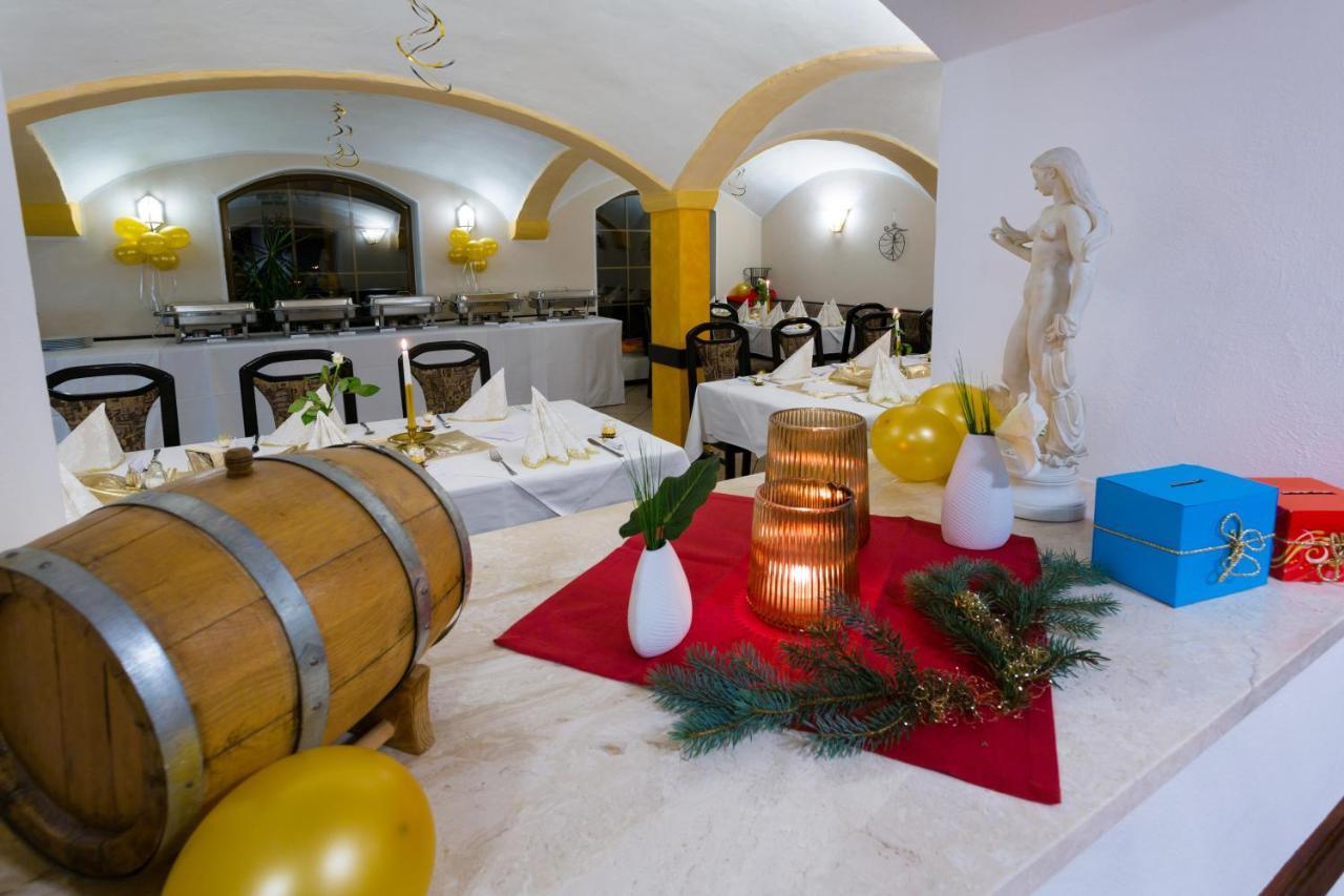 Hotel & Ferienwohnungen Bohlenblick Saalfeld Saale ภายนอก รูปภาพ