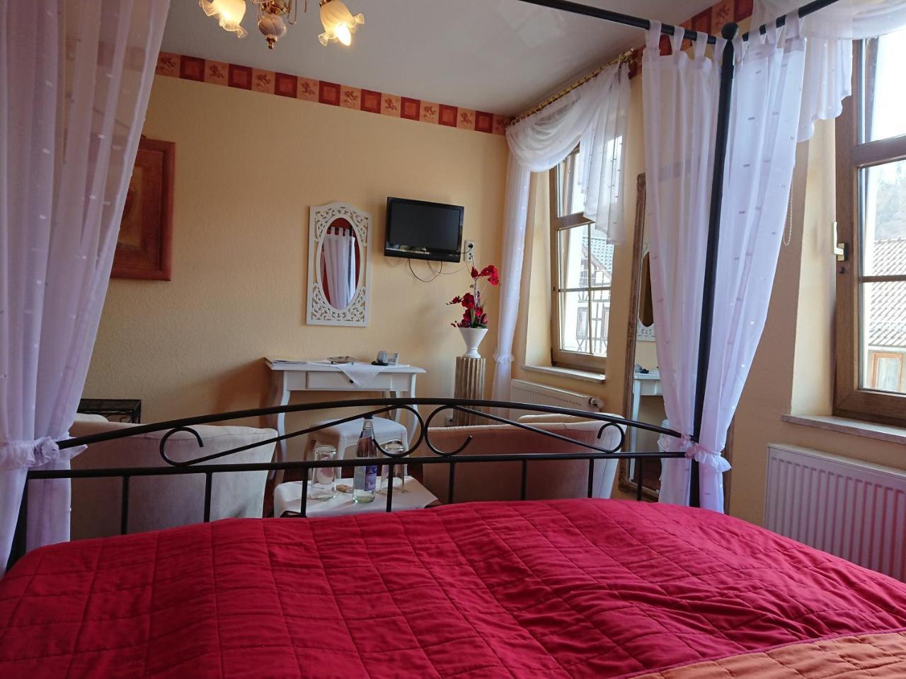 Hotel & Ferienwohnungen Bohlenblick Saalfeld Saale ภายนอก รูปภาพ