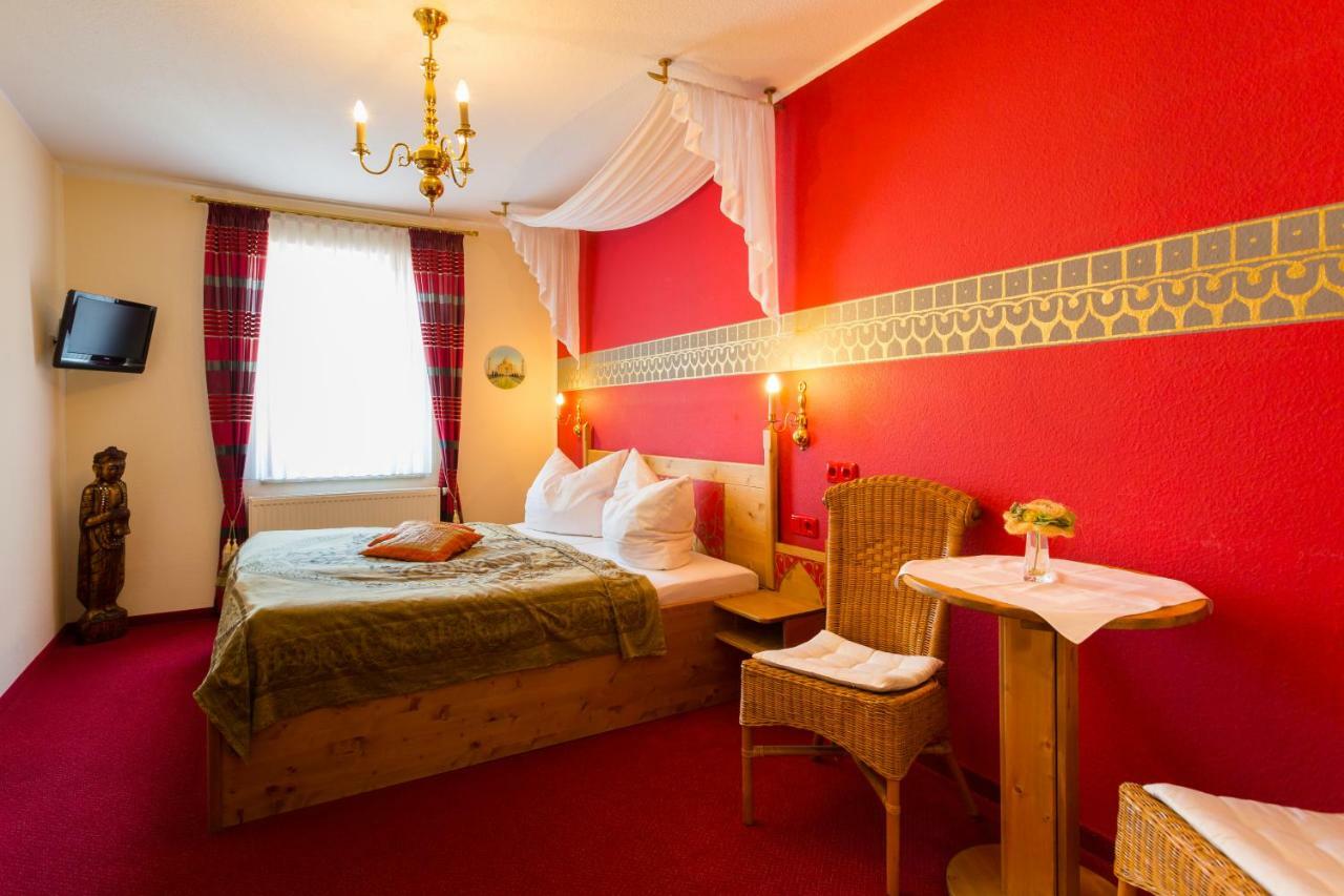 Hotel & Ferienwohnungen Bohlenblick Saalfeld Saale ภายนอก รูปภาพ