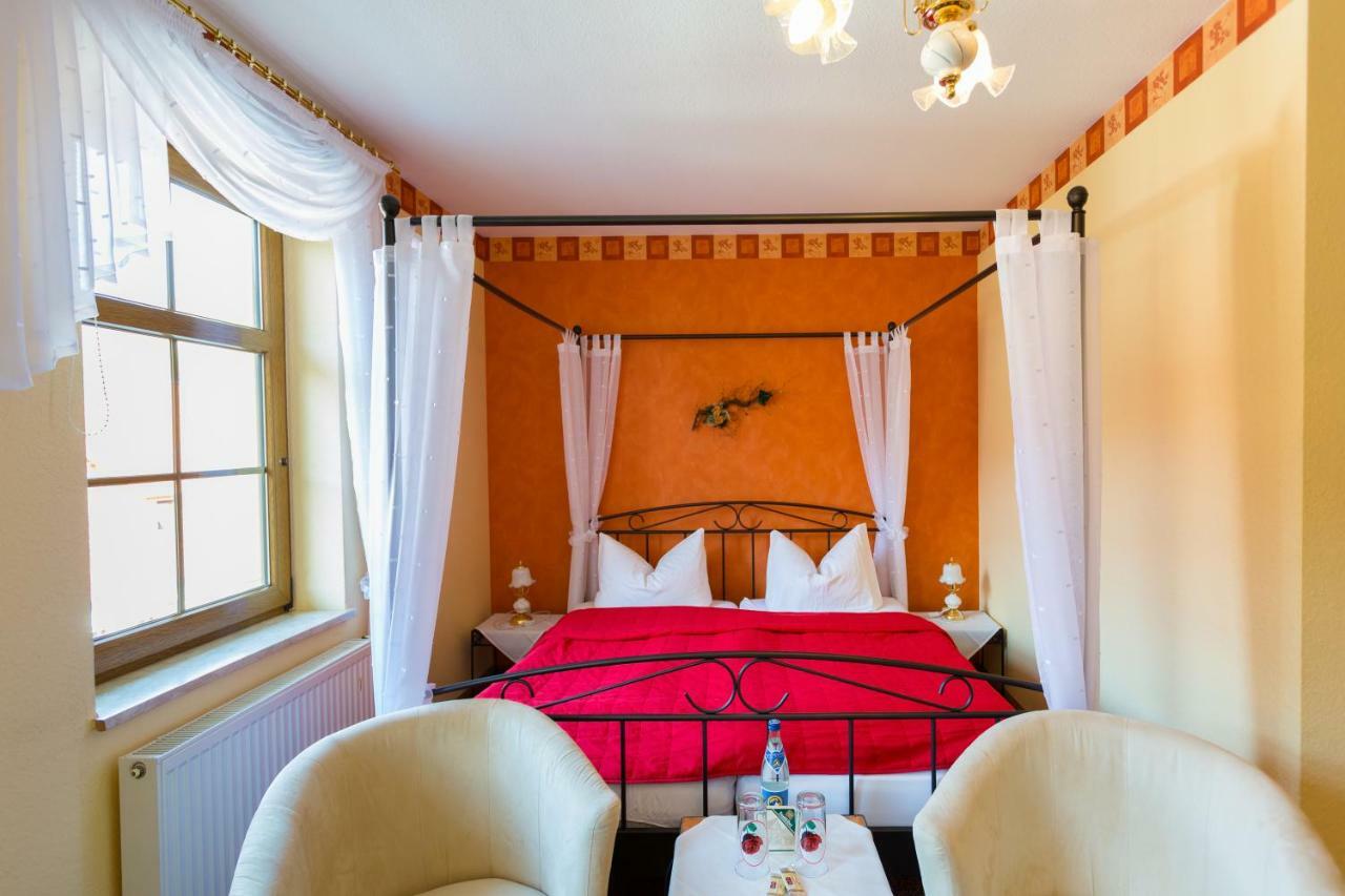 Hotel & Ferienwohnungen Bohlenblick Saalfeld Saale ภายนอก รูปภาพ